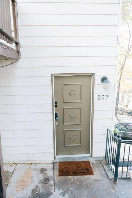 Cozy Apartment A Few Steps From The Capitol Salt Lake City Exterior foto